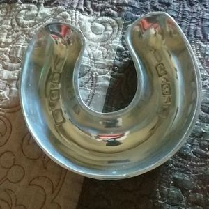Horse Shoe Table Decor